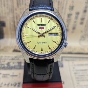 Seiko 5 “Golden Beacon” Automatic – Vintage Sunburst Dial